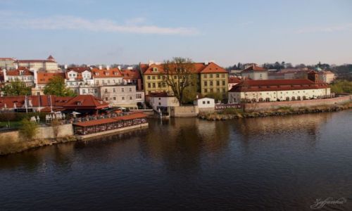 Zdjecie CZECHY / - / Praga / Pierwsze promyczki sonka w Pradze