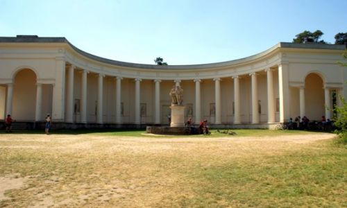 Zdjęcie CZECHY / Morawy Południowe / okolice Valtic / Trzy Gracje