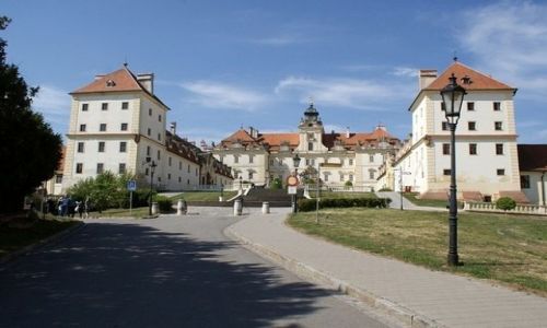 Zdjecie CZECHY / Morawy Poudniowe / Valtice / Paac w Valticach
