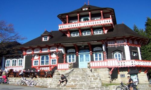 Zdjęcie CZECHY / Beskid Śląsko - Moravski / Przełęcz Pustevny / Chatka