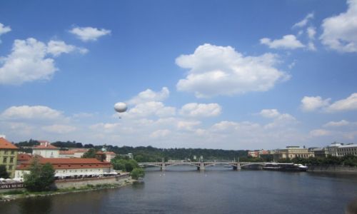 Zdjcie CZECHY / kraj rodkowoczeski / Praga  / Mnesv most