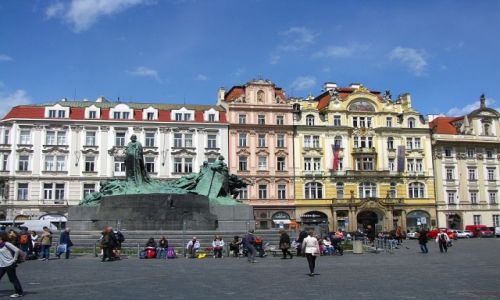 Zdjecie CZECHY / Praga / Rynek Staromiejski / pomnik Jana Husa