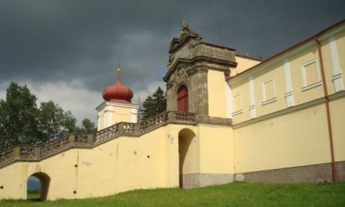 Zdjcie CZECHY / Kraliky / Kraliky / Klasztor na grze Matki Boej