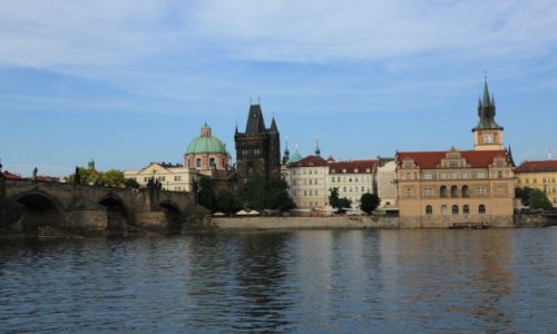 Zdjcie CZECHY / Praga / Mala Strana / Na drugim brzegu
