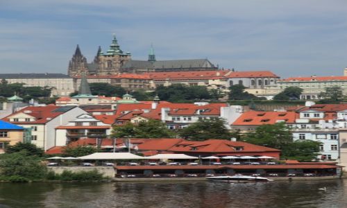 Zdjecie CZECHY / Praga / Most Karola / Widok na Hradczany