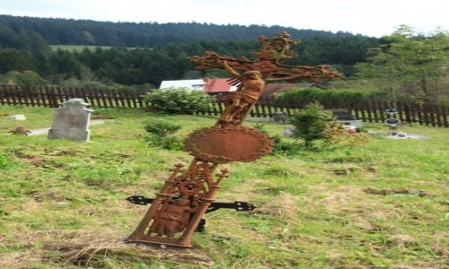 Zdj�cie CZECHY / Morawy / Stare Hamry, cmentarz / Przemijanie