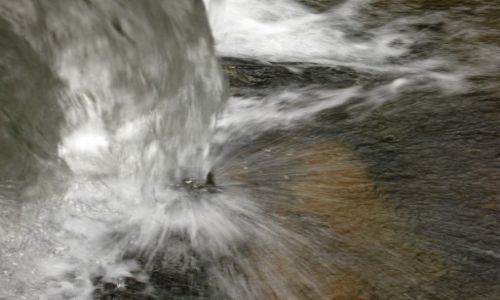 Zdjęcie CZECHY / Beskid Śląsko-Morawski / okolice Łysej Góry / Próg wodny