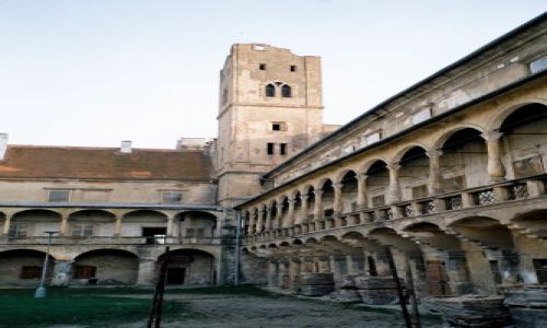 Zdjęcie CZECHY / brak / BRECLAV / DZIEDZINIEC ZAMKU W BRECLAVIU