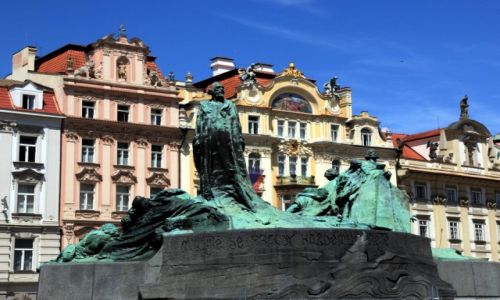Zdjcie CZECHY / Praga / Rynek Staromiejski / Pomnik Jana Husa