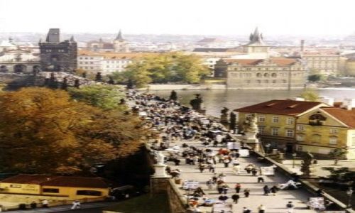 Zdjecie CZECHY / Praha / Most Karola / Widok na Wieże Mostowe Malej Strany