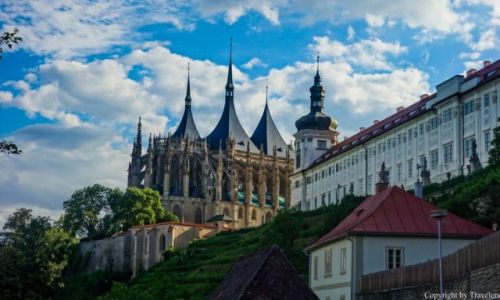 Zdjecie CZECHY / Kraj rodkowoczeski / Kutna Hora / Koci w. Barbary od tyu 