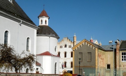 Zdjcie CZECHY / Jeseniky / Javornik / Bogatsze zaplecze kocioa.