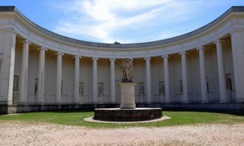 Zdjcie CZECHY / Jihomoravsk kraj / Lednice / Trzy Gracje w parku