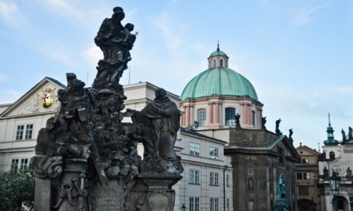 Zdjcie CZECHY / - / Most Karola, Praga / Przez Most Karola