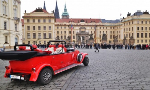 Zdjecie CZECHY / Kraj rodkowoczeski / Praga / Hradczaskie namesti II