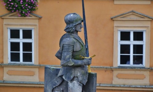 Zdjęcie CZECHY / Kraj środkowoczeski / Praga - Mala Strana / Strażnik mostu