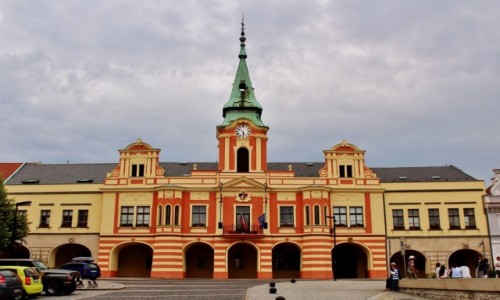 Zdjcie CZECHY / Kraj rodkowoczeski / Mielnik / Ratusz z XIV wieku