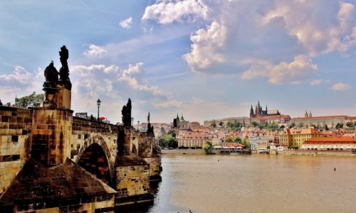 Zdjecie CZECHY / Kraj rodkowoczeski / Praga / Most Karola i Hradczany