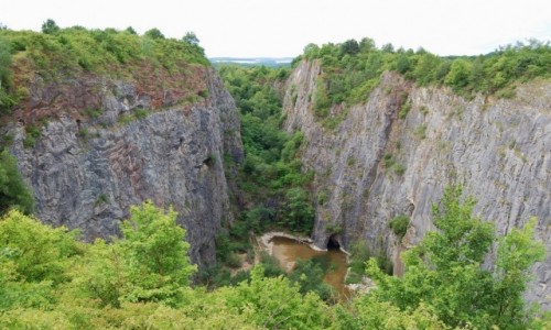Zdjęcie CZECHY / Kraj środkowoczeski / Lom Mexico / Czeskie wspomnienia. Lom Mexico