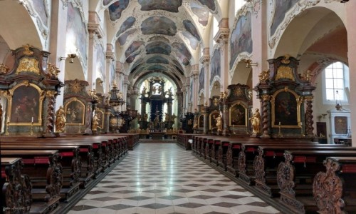 Zdjcie CZECHY / Praga. / Praga. /  Bazylika Wniebowzicia Najwitszej Marii Panny - wntrze.