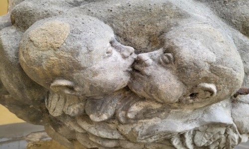 Zdjęcie CZECHY / Kraj morawsko-śląski / Kravare / Zamek Kravare - kamienna rzeźba (detal)