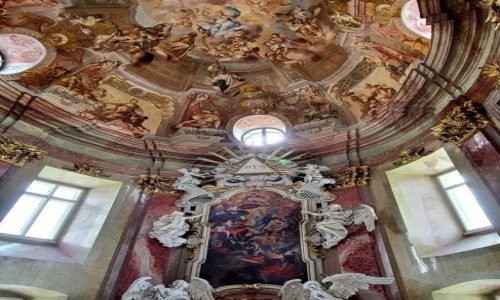 Zdjęcie CZECHY / Kraj morawsko-śląski / Kravare / Zamek Kravare - kaplica zamkowa