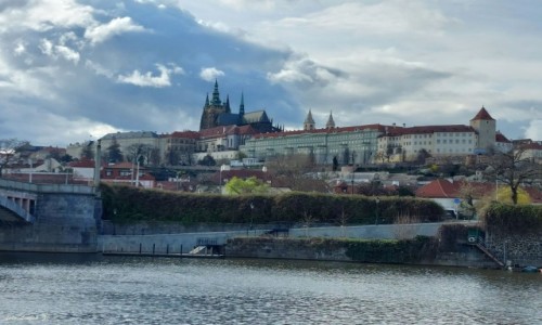 Zdjcie CZECHY / Praga. / Praga. / Katedra w. Wita z rejsu.