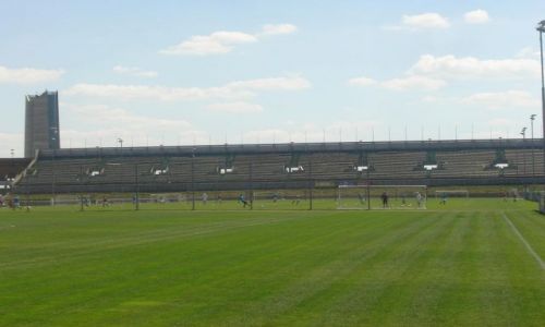 Zdjęcie CZECHY / Praga / Mala strana - Strahovsku Stadion / Ruina kiedys najwiekszego stadionu swiata - miesci dzis w sobie 6 boisk treningowych