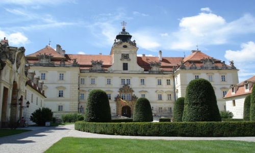 Zdjecie CZECHY / Morawy / Valtice / Zamek w Valticach