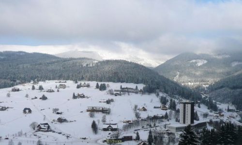 Zdjęcie CZECHY / Karkonosze / Pec pod Snezkou / Chmury nad Pecem