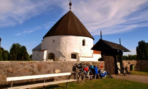 Zdjecie DANIA / Wyspa Bornholm / miejscowoc Nylars / Nylars kirke. 