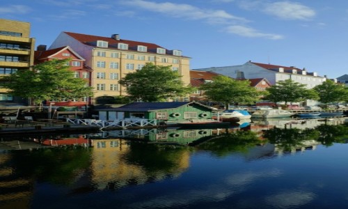 Zdjcie DANIA / Kopenhaga / Christianshavns Canal  / W lustrze wody