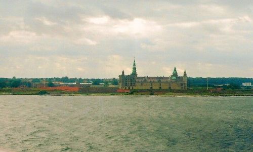 Zdj�cie DANIA /  p�nocna cz�� Zelandii /  Helsingor / zamek Hamleta  z cie�niny Sund
