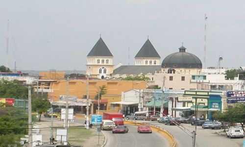 Zdjęcie DOMINIKANA / Santiago  / Katedra / Widok na katedre