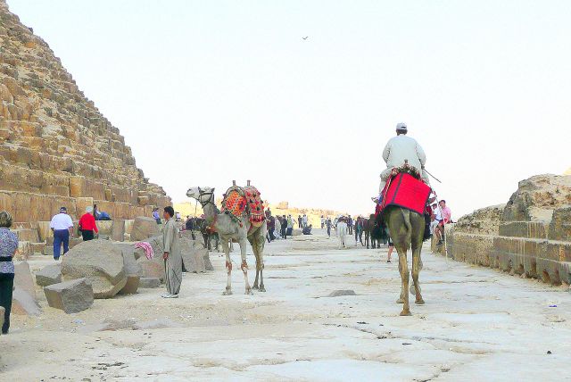Zdjęcia: piramidy, Giza, przy piramidach, EGIPT Zdjęcia: piramidy, Giza, przy piramidach, EGIPT