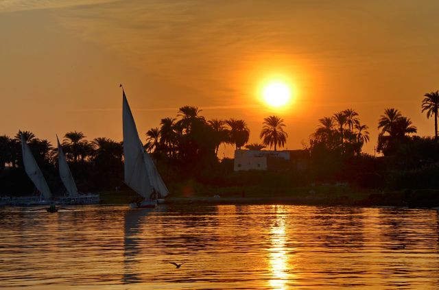 Zdjęcia: Luxor, Luxor, Zachód w Luxorze, EGIPT Zdjęcia: Luxor, Luxor, Zachód w Luxorze, EGIPT