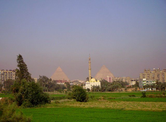 Zdjęcia: w pobliżu Kairu, Giza, pierwsze spojrzenie na piramidy, EGIPT Zdjęcia: w pobliżu Kairu, Giza, pierwsze spojrzenie na piramidy, EGIPT