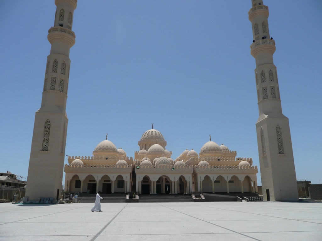 Zdjęcia: przy bazarze rybnym, hurghada, meczet, EGIPT Zdjęcia: przy bazarze rybnym, hurghada, meczet, EGIPT