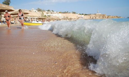 Zdjecie EGIPT / - / Sharm el Shaikh / Morze Czerwone nieco wzburzone..