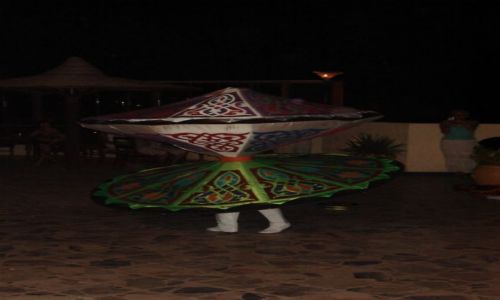 Zdjęcie EGIPT / TABA / HOTEL SONESTA / ZAKRĘCONY TANCERZ