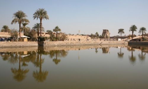 Zdjcie EGIPT / Grny Egipt / Karnak, witynia Amona-Re / wite jezioro