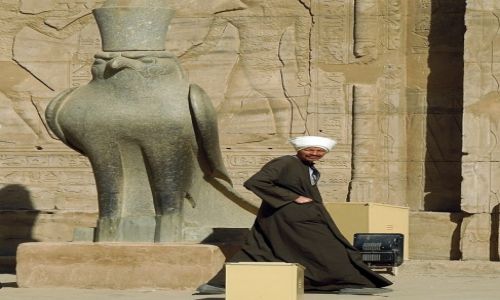 Zdjcie EGIPT / Poudnie / Edfu , witynia Horusa / Horus i tajemniczy Don Pedro