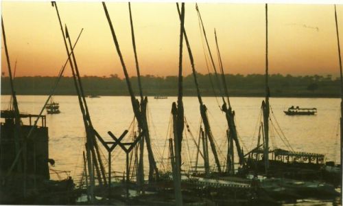 Zdjecie EGIPT / Grny Egipt / Aswan / Maszty