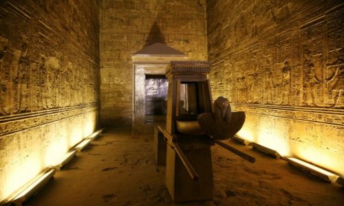 Zdjcie EGIPT / Z biegiem Nilu / Edfu / witynia Horusa 