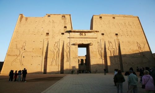 Zdjęcie EGIPT / Edfu / Świątynia Horusa / Brama