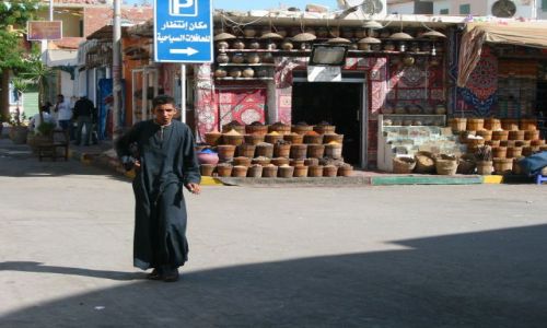 Zdjecie EGIPT / Hurghada / Al Dahar / Pucybut
