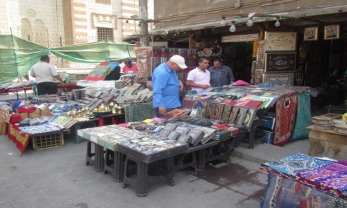 Zdjcie EGIPT / Kair / Stare  Miasto / Bazar przy meczecie