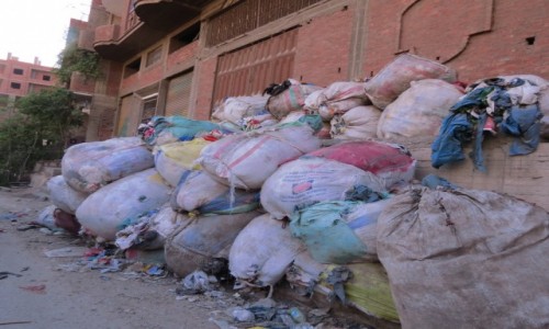 EGIPT / Afryka / Kair / miasto śmieci 2