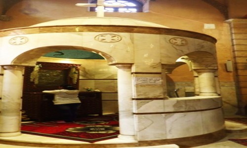 Zdjęcie EGIPT / Kair / Kair - dzielnica koptyjska / kościół Maryi Niepokalanej - modlitwa