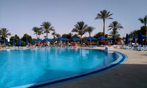 Zdjcie EGIPT / Muhafaza_Prowincja Morza Czerwonego / Hurghada / Przy basenie